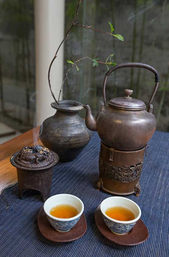 There's a wide selection of Chinese teas.