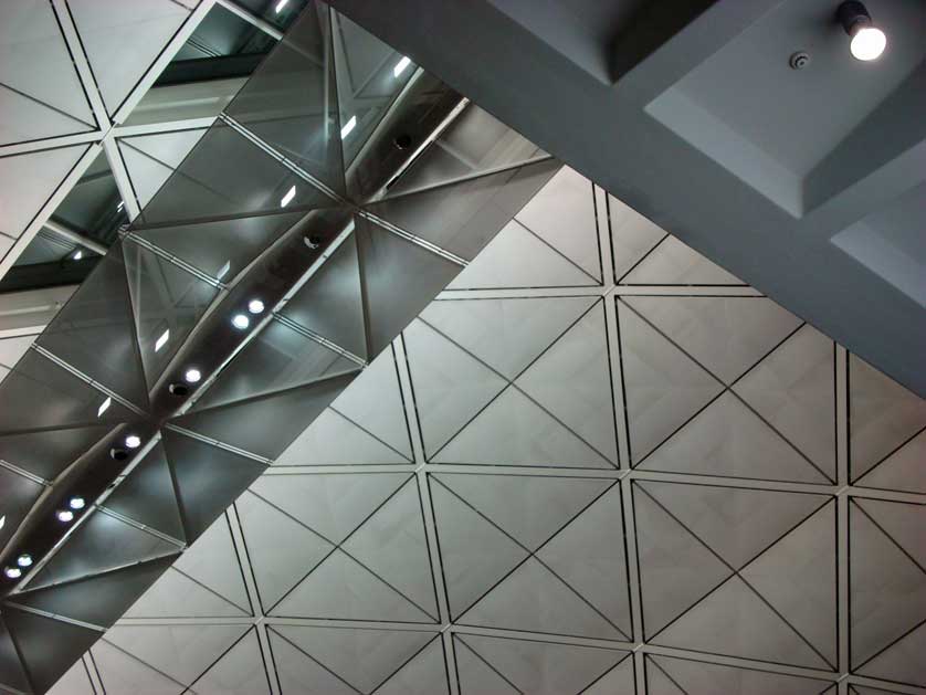 HKIA Roof.