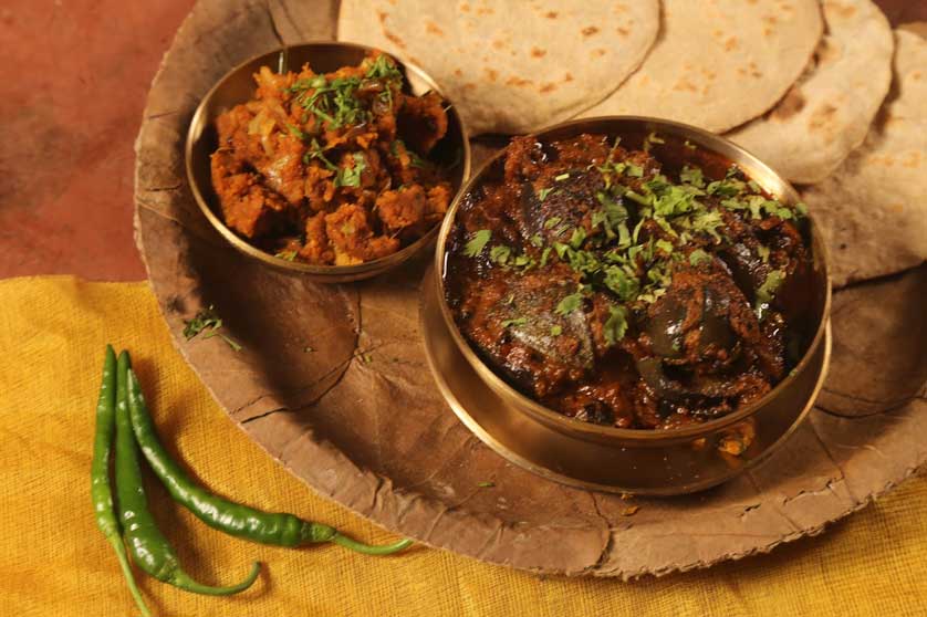 Nagpur cuisine. Nagpur food.