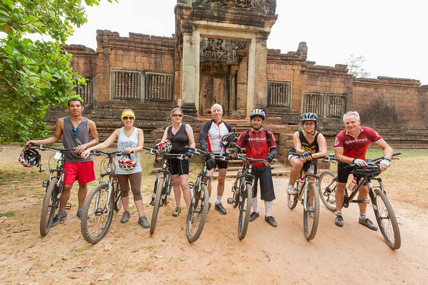 Cycling in Siem Reap. Book a cycle tour in Siem Reap, Angkor Wat, Cambodia.