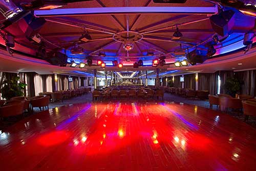 Luxury on board a Yangtze cruise ship, China.